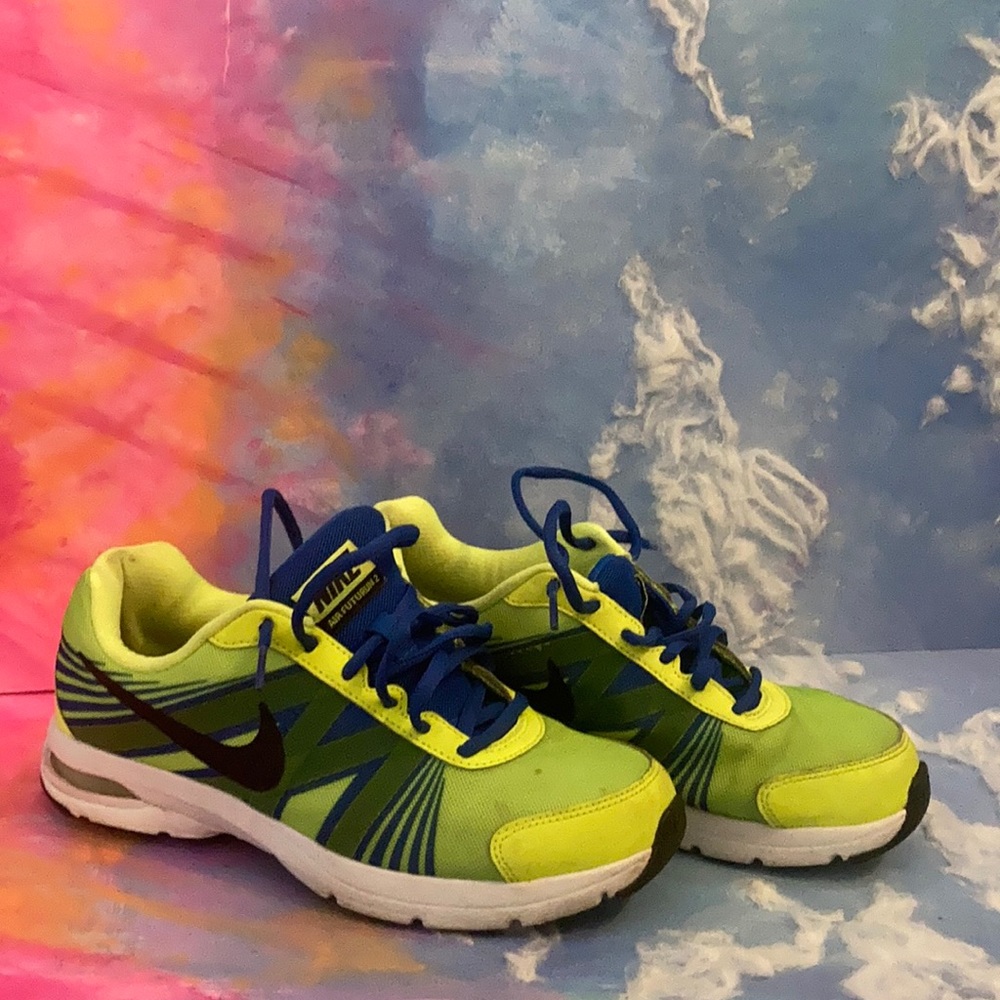 Neon yellow and blue Nike air futurun 2 men’s 7.5